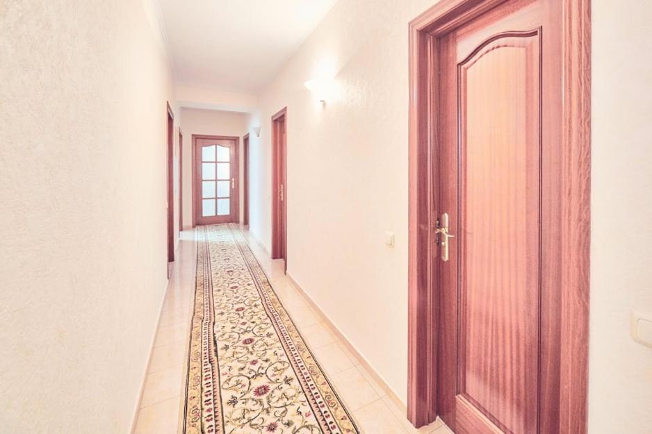 Роскошная 3К Квартира 170М2 На Оболонской Набережной Kiev Exterior foto